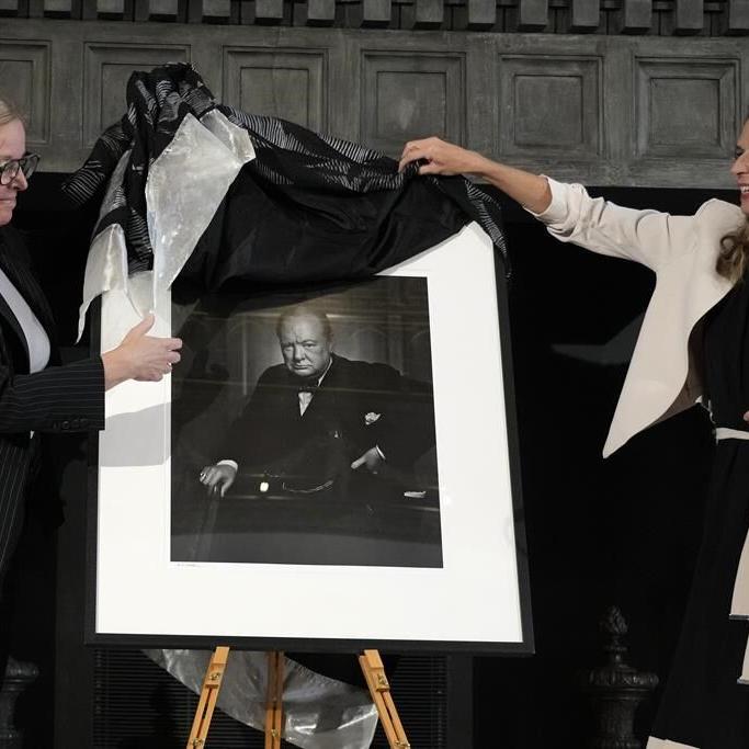 Famous Winston Churchill portrait returns to Ottawa after international art caper